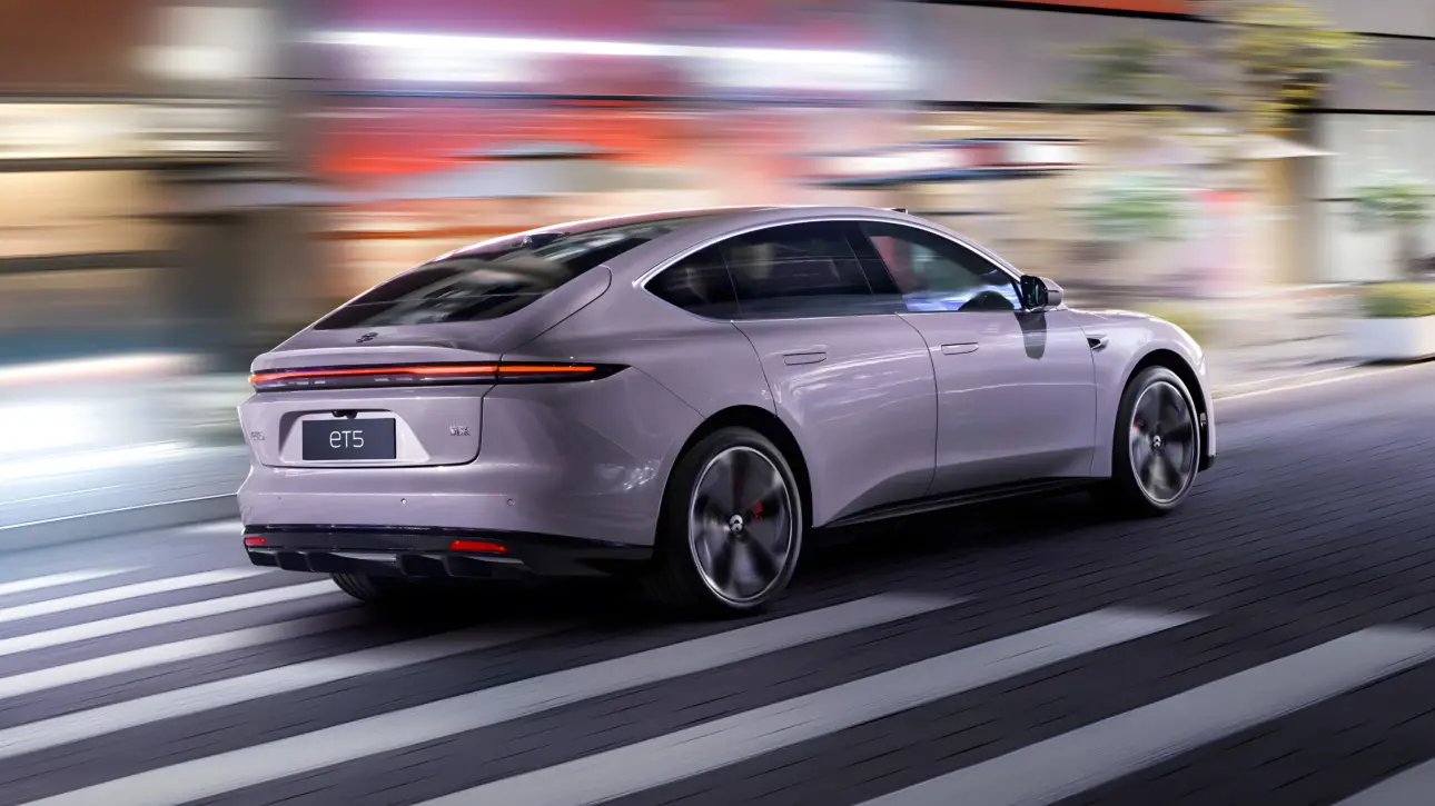 NIO ET5